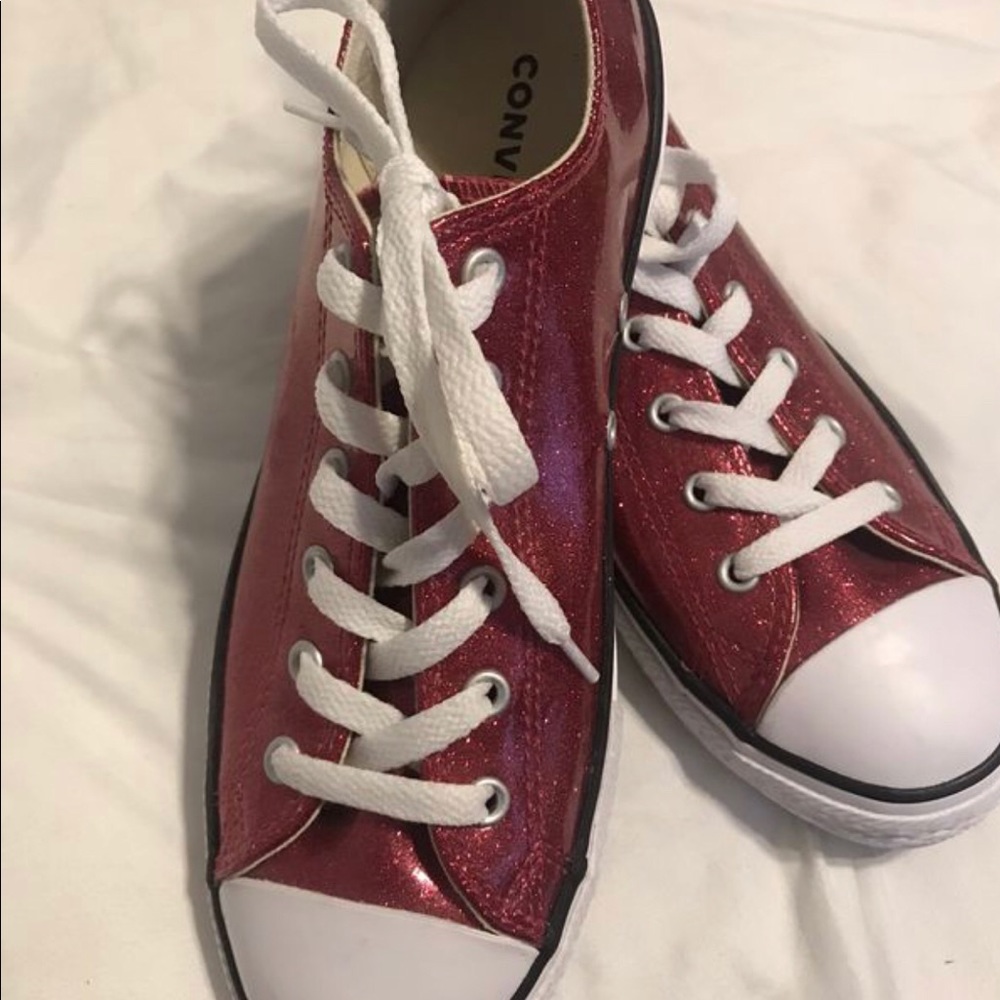 Converse - Picture 2 of 3